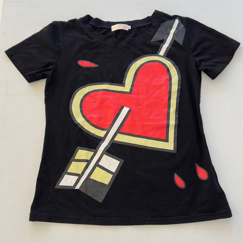 Heart Arrow T-Shirt - Black and Red